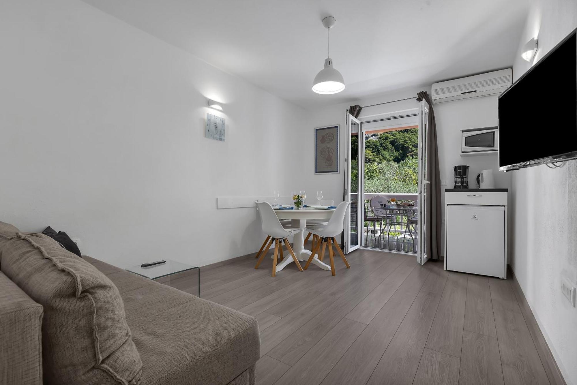Apartments Villa Katarina Tučepi Quarto foto